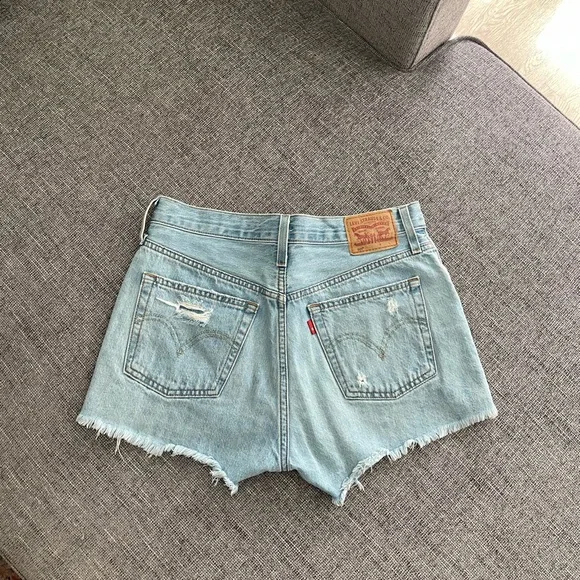 Levi’s Distressed Light Blue Denim Shorts - Picture 3 of 6